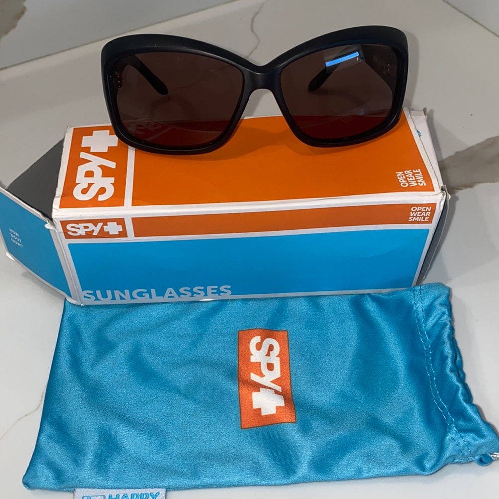 New Spy Women happy lens